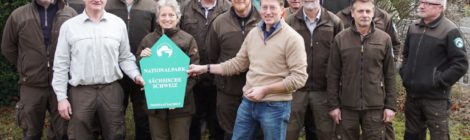 Gruppenbild der Ranger im Nationalpark Sächsische Schweiz mit ihrer neue n Koordinatorin Anke Findeisen