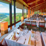 Was für eine Aussicht! – 194 Meter über der Elbe eignet sich das Panoramarestaurant Bastei auch für große Gruppen.