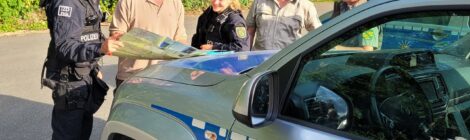 Foto: Hp. Mayr Regelmäßig kontrollieren die Ranger der Nationalpark- und Forstverwaltung die Einhaltung des Feuerverbots. Die Polizeidirektion Dresden unterstützt dies nach ihren Möglichkeiten. Grenzübergreifend abgestimmt mit der tschechischen Polizei war dies auch am vergangenen langen Wochenende der Fall.